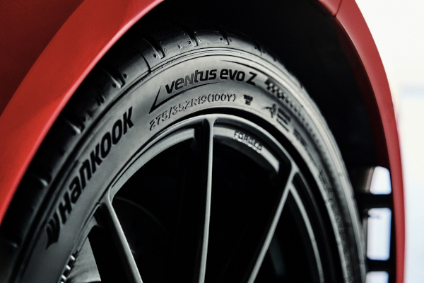 Hankook возвращается в класс суперспортивных шин с моделью Ventus evo Z